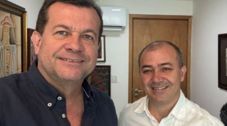 EM ENTREVISTA WALDEMAR OLIVEIRA DISSE ACREDITAR NA VITÓRIA DE RAQUEL LYRA E COMEMORA APOIO DE VANDINHO PARA SUA REELEIÇÃO